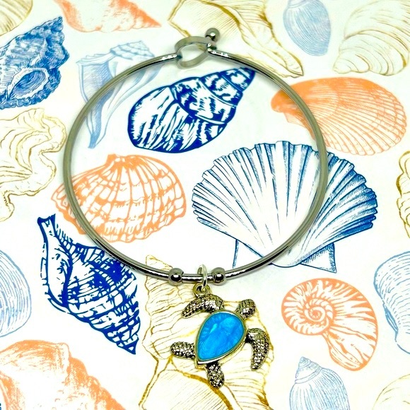Handmade Sea Turtle Bangle Charm Bracelet! - Picture 3 of 6